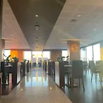 Versatile Hotel 4*