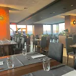 Versatile Hotel 4*