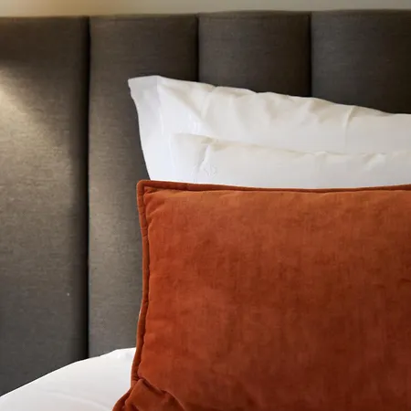 Otel Versatile Guarda