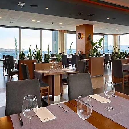 Versatile Hotel