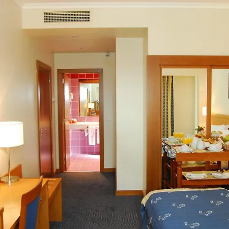 Versatile Hotel Guarda